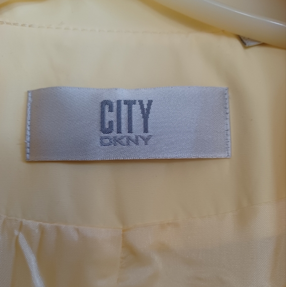 Vintage DKNY City Trench Coat! - Picture 5 of 9